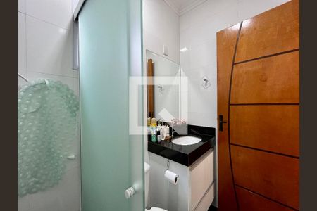 Casa à venda com 120m², 3 quartos e 2 vagasBanheiro
