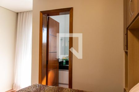 Casa à venda com 120m², 3 quartos e 2 vagasSuíte
