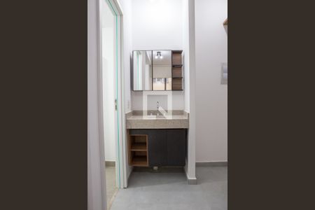 Banheiro de kitnet/studio à venda com 1 quarto, 29m² em Perdizes, São Paulo