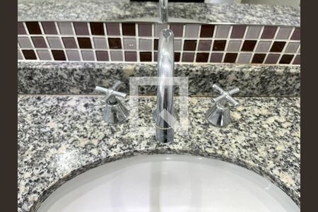 Apartamento à venda com 73m², 2 quartos e 1 vagaBanheiro da Suíte