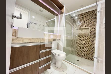 Apartamento à venda com 73m², 2 quartos e 1 vagaBanheiro Corredor