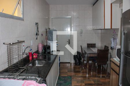 Apartamento à venda com 72m², 2 quartos e 1 vagaCOZINHA