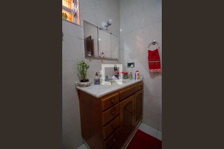 Casa de condomínio à venda com 180m², 4 quartos e 3 vagasBanheiro Social