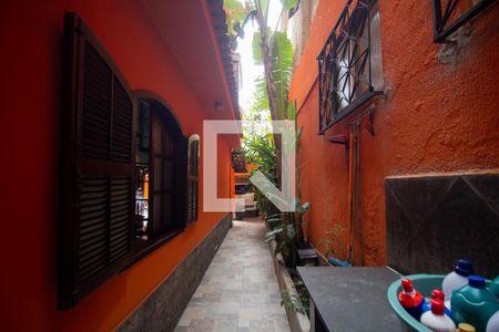 Casa de condomínio à venda com 180m², 4 quartos e 3 vagasCozinha e Área de Serviço