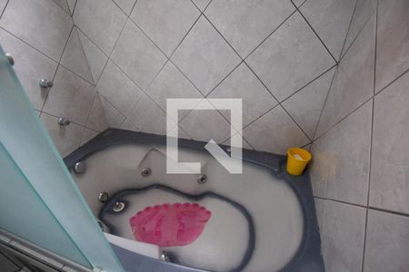 Casa de condomínio à venda com 180m², 4 quartos e 3 vagasBanheiro da Suíte 2