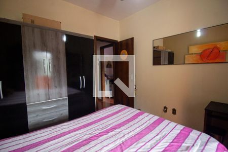 Casa de condomínio à venda com 180m², 4 quartos e 3 vagasQuarto 2