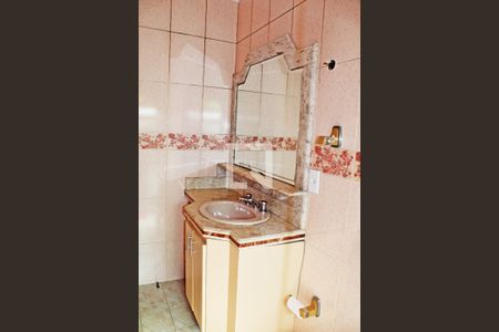 Casa para alugar com 290m², 3 quartos e 4 vagasBanheiro da Suíte 2