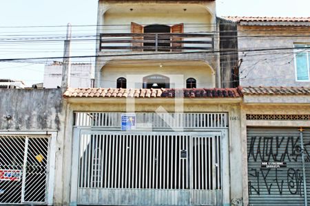 Casa para alugar com 290m², 3 quartos e 4 vagasFachada