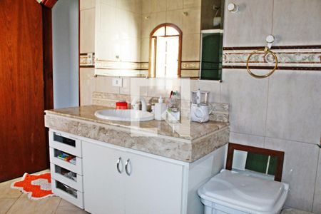 Casa para alugar com 290m², 3 quartos e 4 vagasBanheiro da Suíte 1