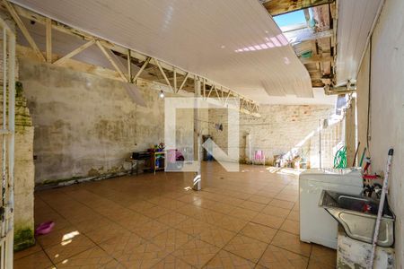 Casa à venda com 100m², 3 quartos e 4 vagas Casa à venda com 100m², 3 quartos e 4 vagasÁrea de Serviço