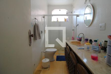 Banheiro da suíte 1 de casa à venda com 5 quartos, 647m² em Jardim Santa Helena, São Paulo