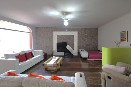 Sala de casa à venda com 5 quartos, 647m² em Jardim Santa Helena, São Paulo