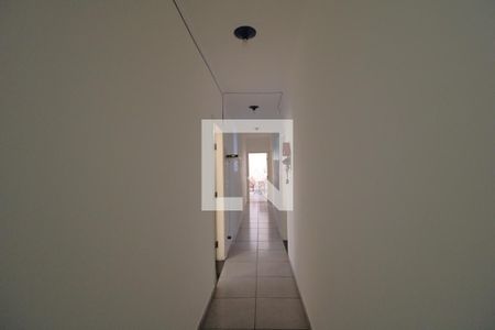 Corredor  de casa para alugar com 5 quartos, 647m² em Jardim Santa Helena, São Paulo