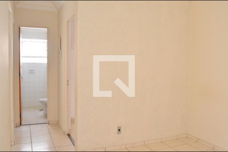 Sala de apartamento para alugar com 2 quartos, 43m² em Parque São Jorge, Campinas