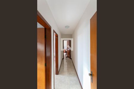 Corredor de apartamento à venda com 2 quartos, 80m² em São José, Belo Horizonte