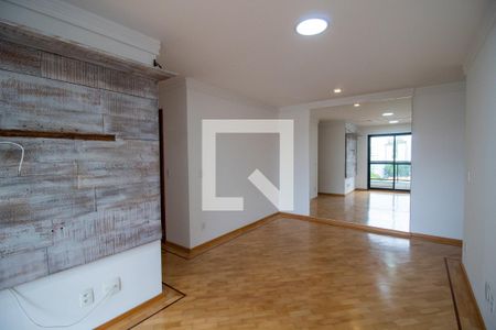 Sala de apartamento para alugar com 3 quartos, 70m² em Jardim Ester, São Paulo