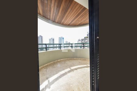 Apartamento para alugar com 237m², 3 quartos e 4 vagasVaranda Suíte 01