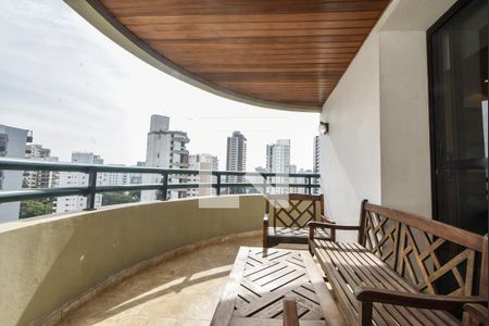 Apartamento para alugar com 237m², 3 quartos e 4 vagasVaranda 