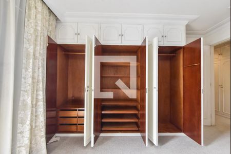 Apartamento para alugar com 237m², 3 quartos e 4 vagasSuíte 01