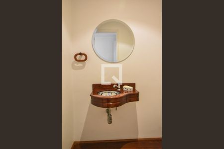 Apartamento para alugar com 237m², 3 quartos e 4 vagasLavabo