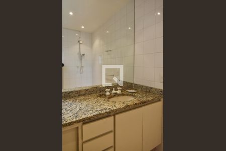 Apartamento para alugar com 237m², 3 quartos e 4 vagasBanheiro Suíte 03