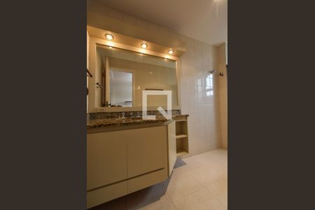 Apartamento para alugar com 237m², 3 quartos e 4 vagasBanheiro Suíte 02