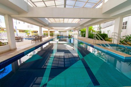 Apartamento à venda com 66m², 2 quartos e 1 vaga Apartamento à venda com 66m², 2 quartos e 1 vagaÁrea Comum - Piscina