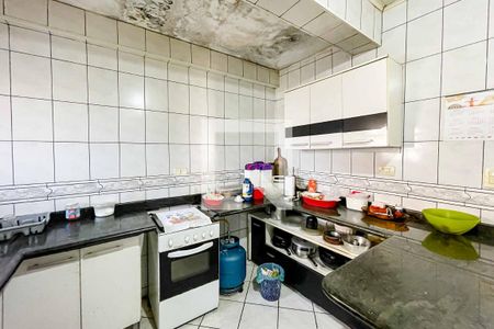 Casa à venda com 320m², 3 quartos e 2 vagas Casa à venda com 320m², 3 quartos e 2 vagasCozinha