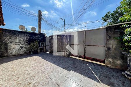 Casa à venda com 320m², 3 quartos e 2 vagas Casa à venda com 320m², 3 quartos e 2 vagasQuintal