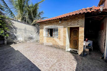 Casa à venda com 320m², 3 quartos e 2 vagas Casa à venda com 320m², 3 quartos e 2 vagasQuintal