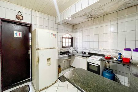 Casa à venda com 320m², 3 quartos e 2 vagas Casa à venda com 320m², 3 quartos e 2 vagasCozinha