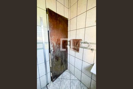 Casa à venda com 320m², 3 quartos e 2 vagas Casa à venda com 320m², 3 quartos e 2 vagasBanheiro