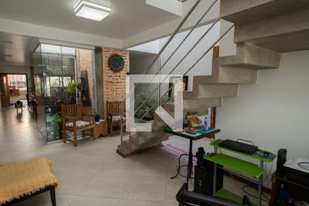 Casa à venda com 364m², 4 quartos e 3 vagasEntrada Escada 