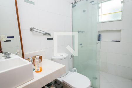 Casa à venda com 364m², 4 quartos e 3 vagasBanheiro Social 