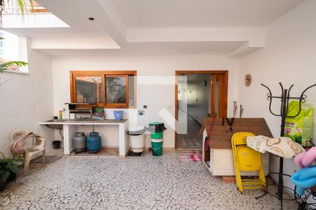 Casa à venda com 364m², 4 quartos e 3 vagasQuintal 