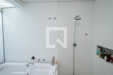 Casa à venda com 364m², 4 quartos e 3 vagasBanheiro - Suíte 2