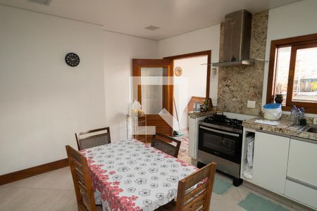 Casa à venda com 364m², 4 quartos e 3 vagasCozinha 