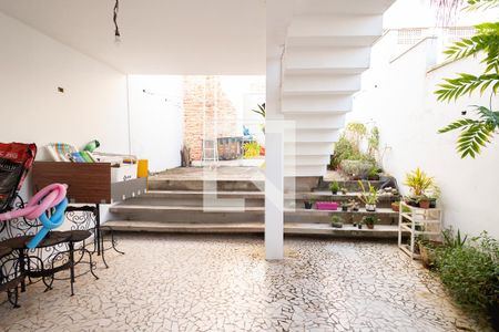 Casa à venda com 364m², 4 quartos e 3 vagasQuintal 