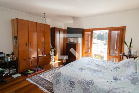 Casa à venda com 364m², 4 quartos e 3 vagasSuíte 2