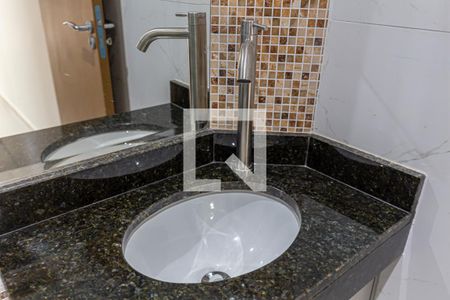 Apartamento para alugar com 42m², 2 quartos e 1 vagaDetalhe do Banheiro 