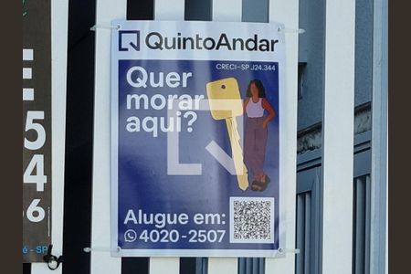 Apartamento para alugar com 42m², 2 quartos e 1 vagaPlaquinha instalada no portão do imóvel