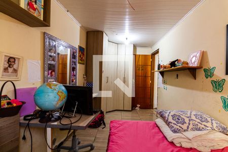 Casa à venda com 600m², 5 quartos e 3 vagas Casa à venda com 600m², 5 quartos e 3 vagasQuarto 5