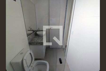 Apartamento para alugar com 66m², 2 quartos e 2 vagas Apartamento para alugar com 66m², 2 quartos e 2 vagasBanheiro