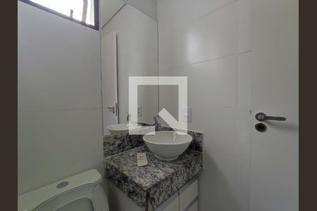 Apartamento para alugar com 66m², 2 quartos e 2 vagas Apartamento para alugar com 66m², 2 quartos e 2 vagasBanheiro