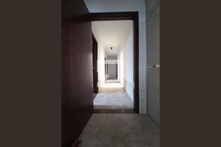Corredor  de casa para alugar com 6 quartos, 330m² em Jardim Campos Eliseos, Campinas
