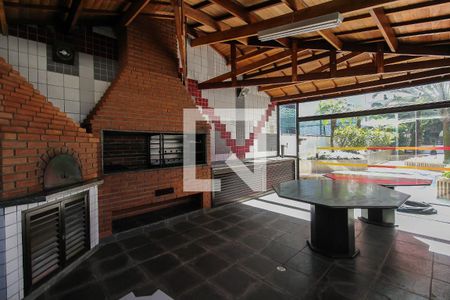 Apartamento à venda com 220m², 4 quartos e 3 vagas Apartamento à venda com 220m², 4 quartos e 3 vagasChurrasqueira