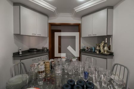 Apartamento à venda com 220m², 4 quartos e 3 vagas Apartamento à venda com 220m², 4 quartos e 3 vagasCopa