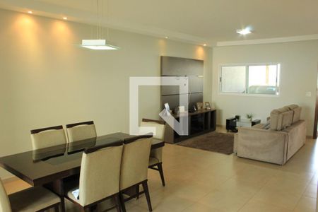 Sala de casa para alugar com 3 quartos, 120m² em Jardim Inconfidência, Uberlândia