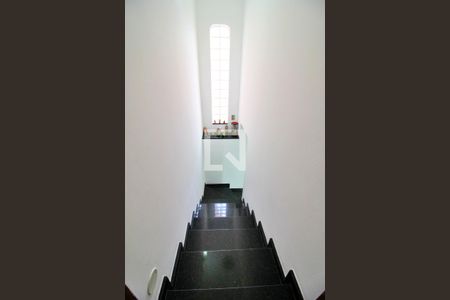 Escada de casa à venda com 4 quartos, 369m² em Parque Erasmo Assunção, Santo André