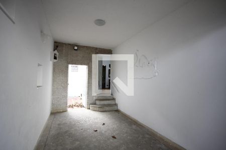 Garagem de casa à venda com 2 quartos, 258m² em Ipiranga, São Paulo